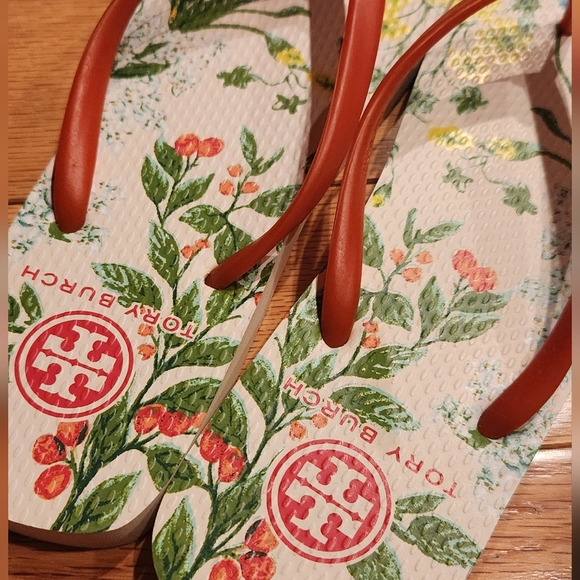 Designer Bundle Flip-Flops! - Picture 11 of 16